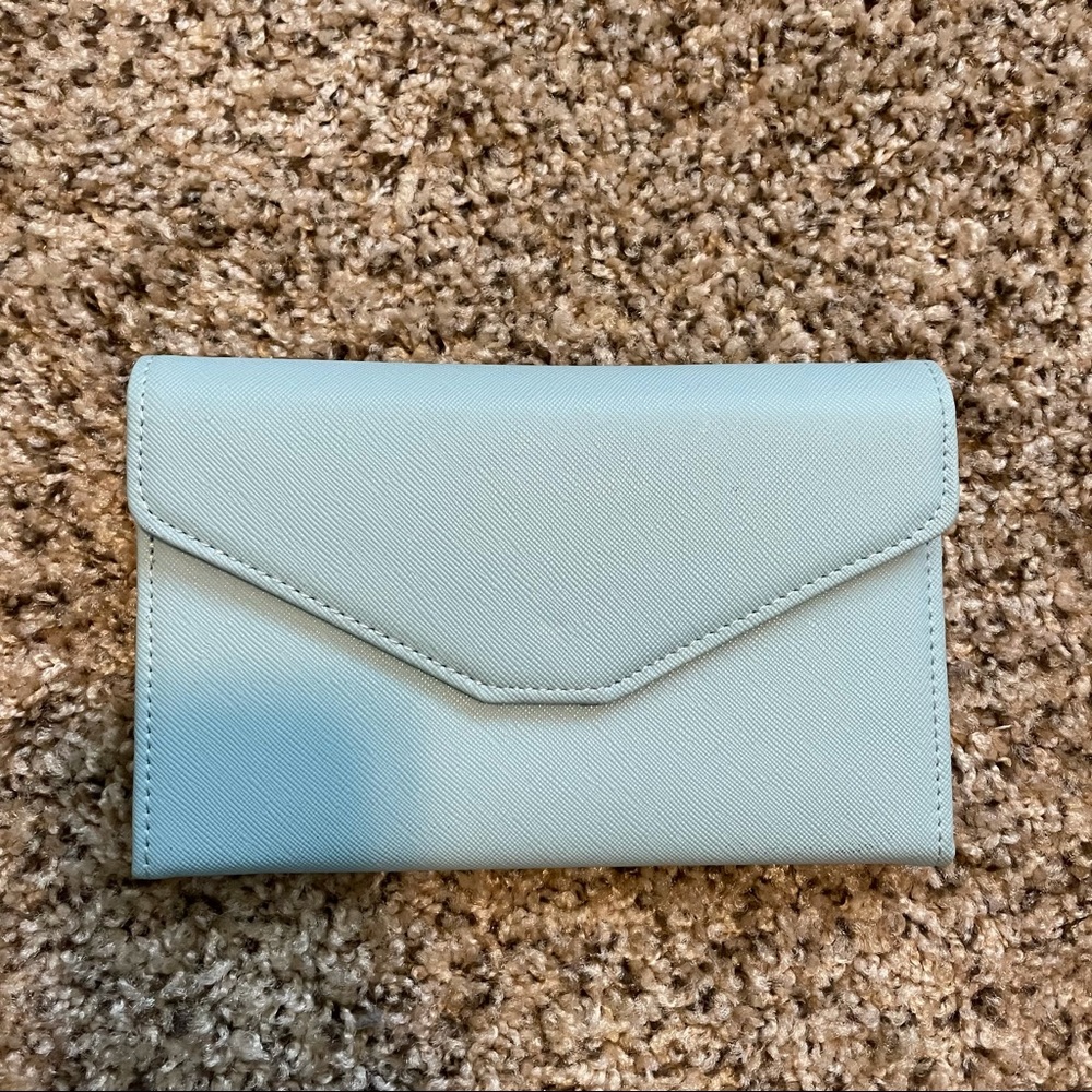 Women’s passport wallet